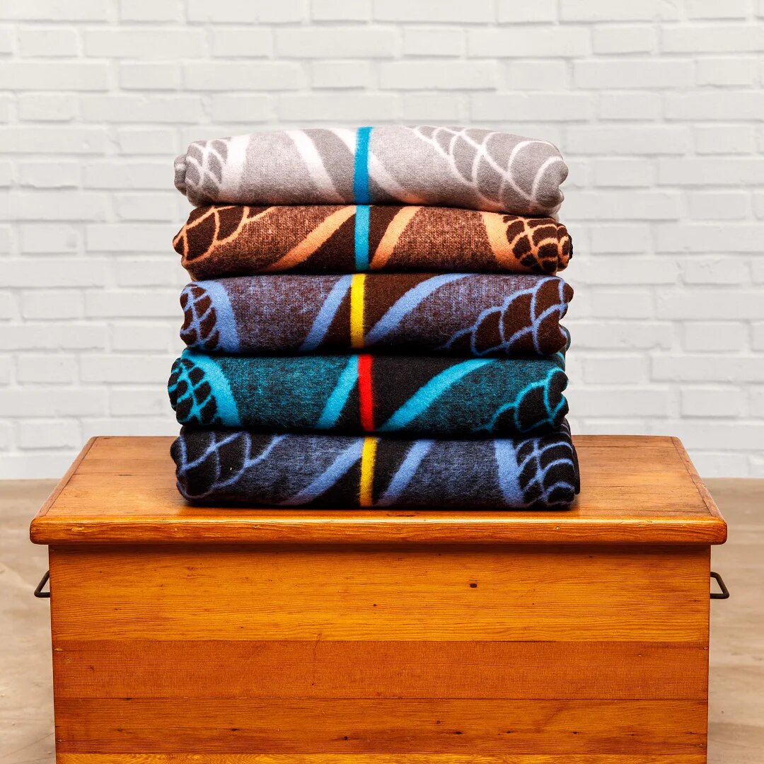 Morena Mielie | Black / Peacock / Scarlet Blankets / Aranda