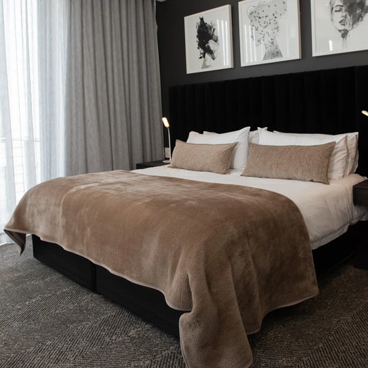 Belfiore Hotel - Plain Cobblestone Blankets / Aranda