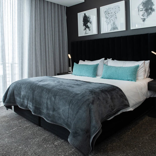 Belfiore Hotel - Plain Steel Blankets / Aranda