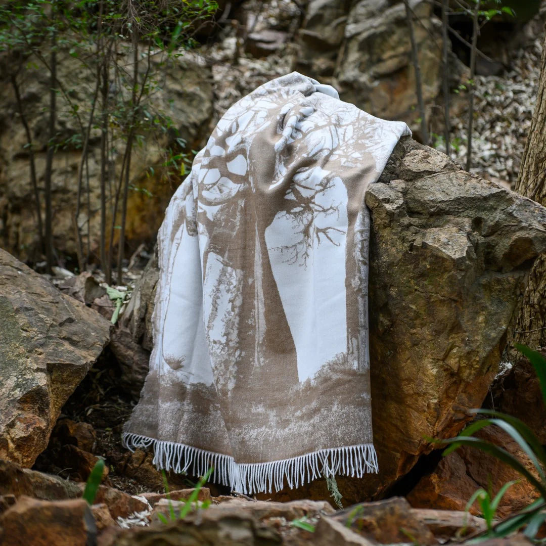 Baobab Tree of Life Throw Blanket – My Africa Collection | 100% Ultra-Soft Acrylic Blankets / Aranda