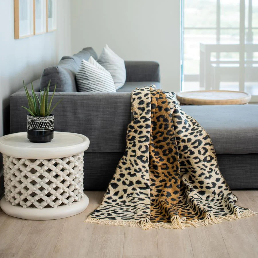 Bella Vita Leopard Skin Throw Blanket – My Africa Collection | Ivory/Black – Triple Jacquard Weave Blankets / Aranda