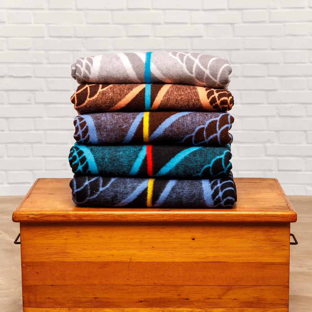 Morena Mielie | Midgrey / Silver Blankets / Aranda