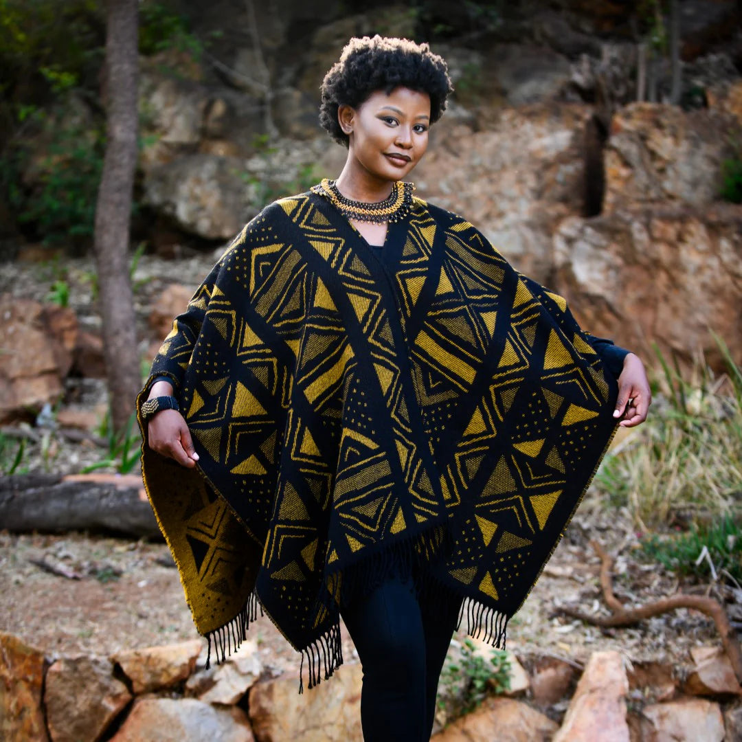 High Bulk Jacquard Wrap – Mud Cloth | Black/Mustard