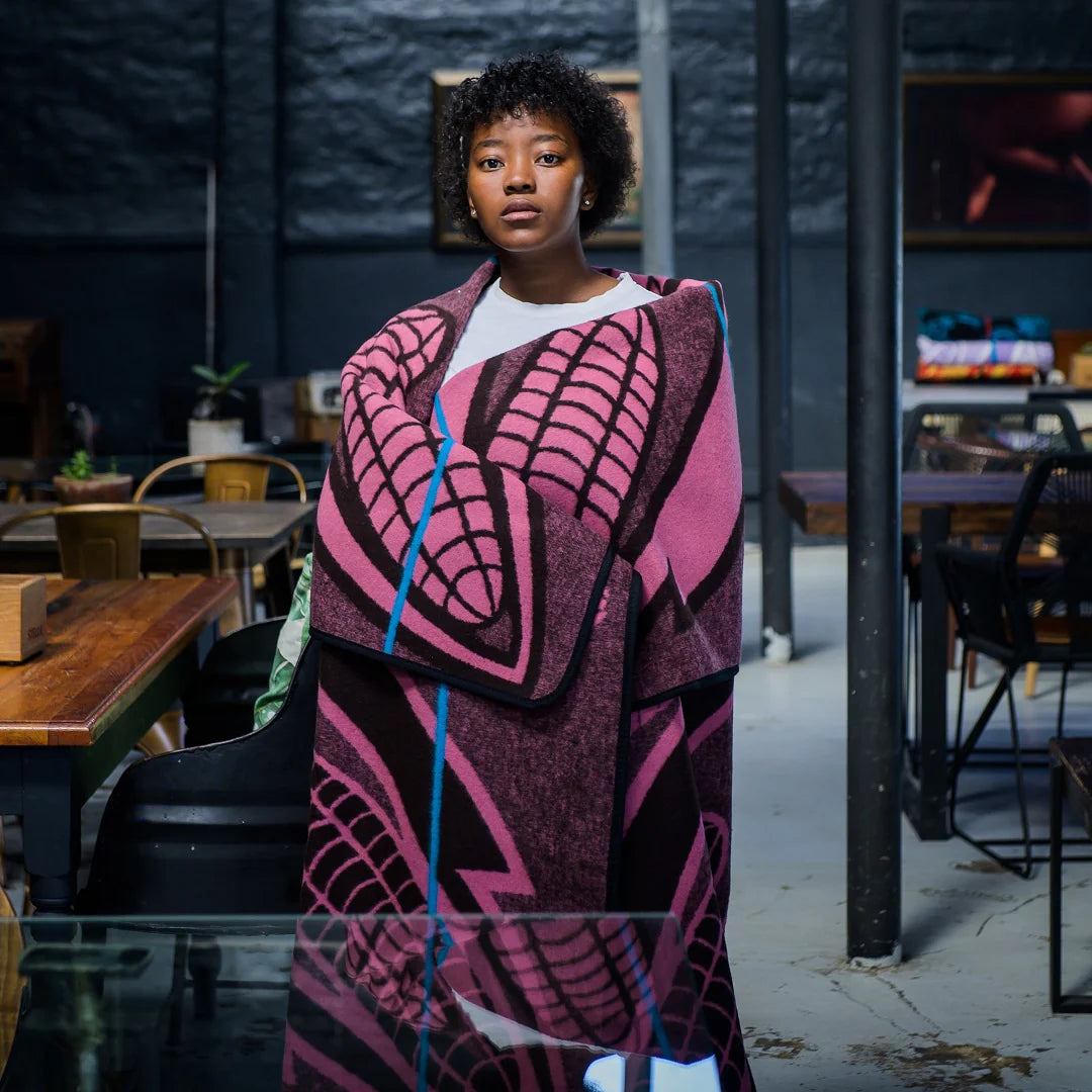 Seanamarena - Poone | Brown/Pink/Peacock Blankets / Aranda