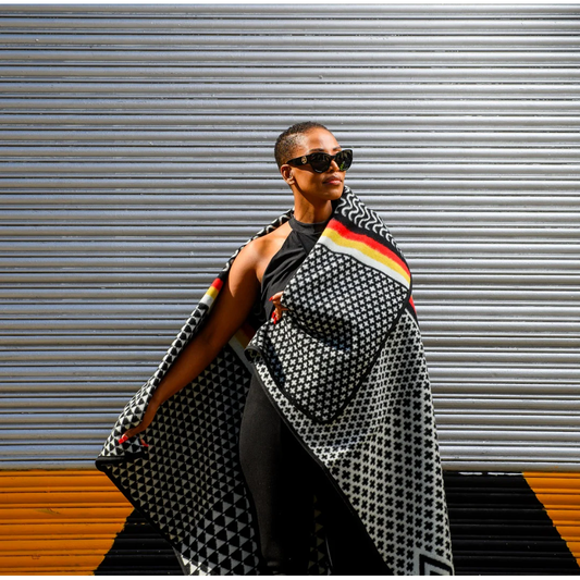 Kobo ea Poloko | Black/Natural/Scarlet Blankets / Aranda