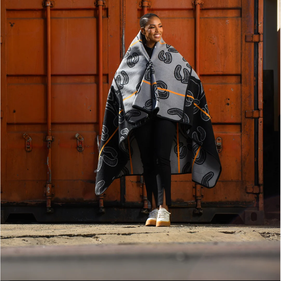 Likhomo | Black/Light Grey/Yolk Blankets / Aranda