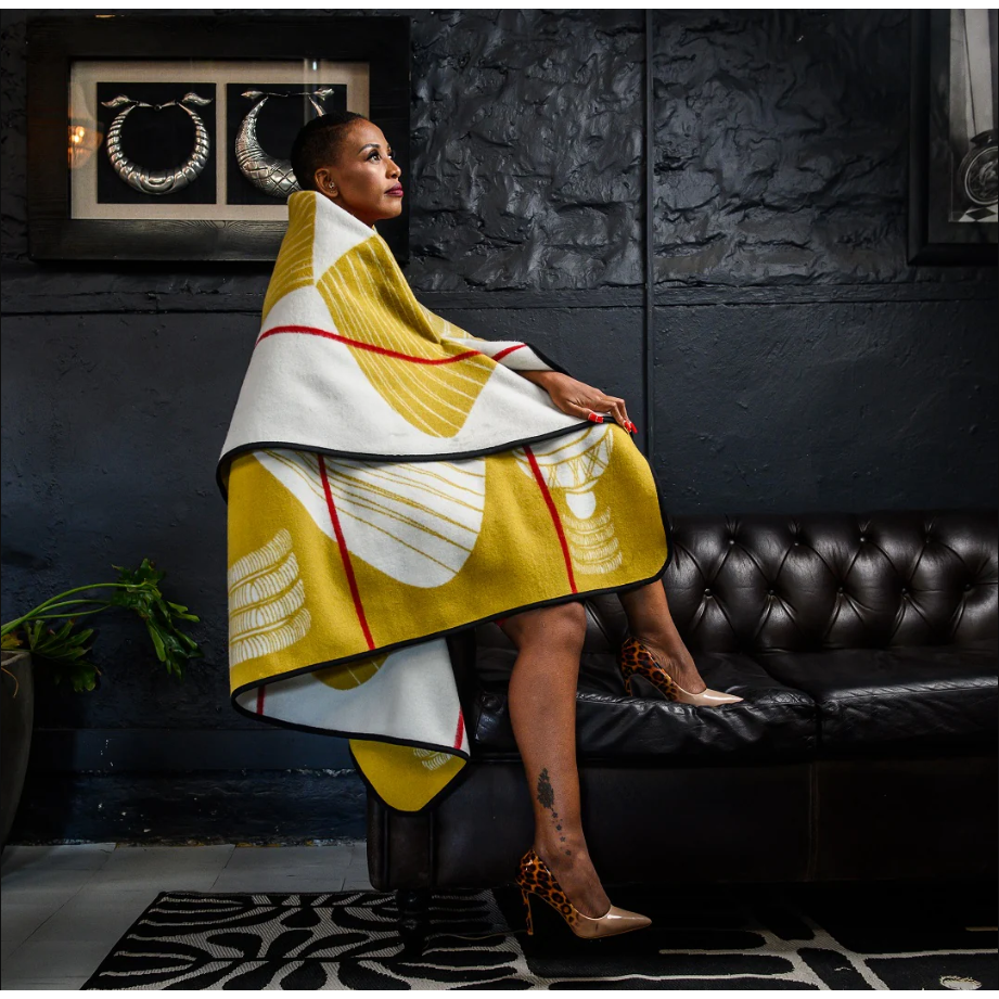 Ngoale | Gold/Natural/Scarlet Blankets / Aranda