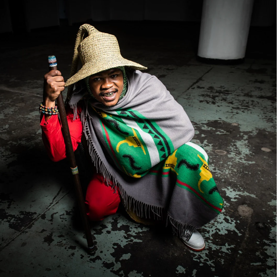 YBDC Throw - Lefokolodi | Iron/Apple Blankets / Aranda