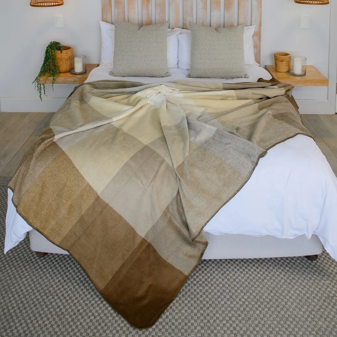 Top Suede - BS Hues | Coffee-Cobblestone Blankets / Aranda