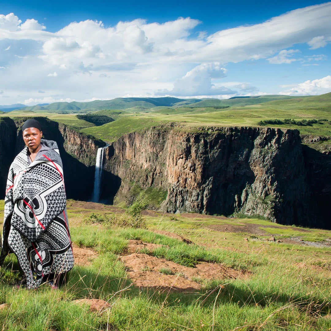 Kharetsa - Aloe | Black / Natural / Scarlet | Basotho Blanket Blankets / Aranda