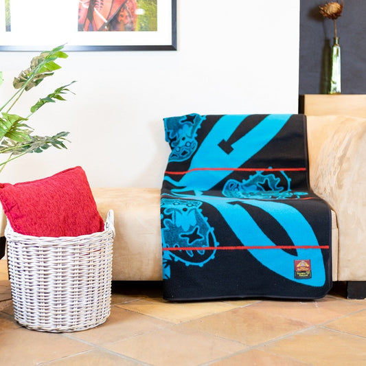 Victoria England - Crown | Black / Peacock / Scarlet Blankets / Aranda