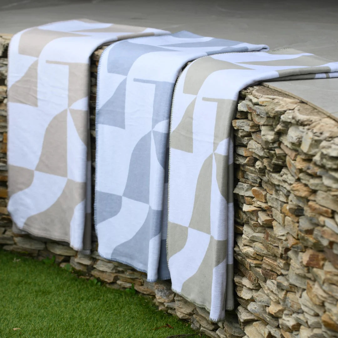Amanda Cotton - Shapes | Cobblestone/White