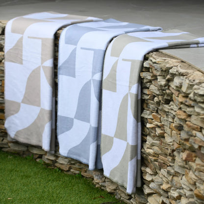 Amanda Cotton - Shapes | Cobblestone/White