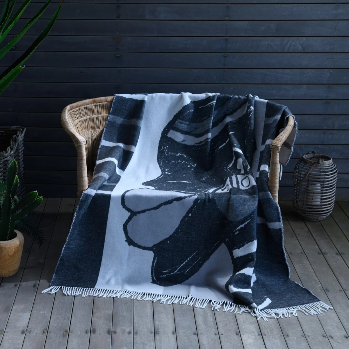 Isibusiso Sabaphansi Bella Vita Throw — Natural / Wild Dove Blankets / My Africa
