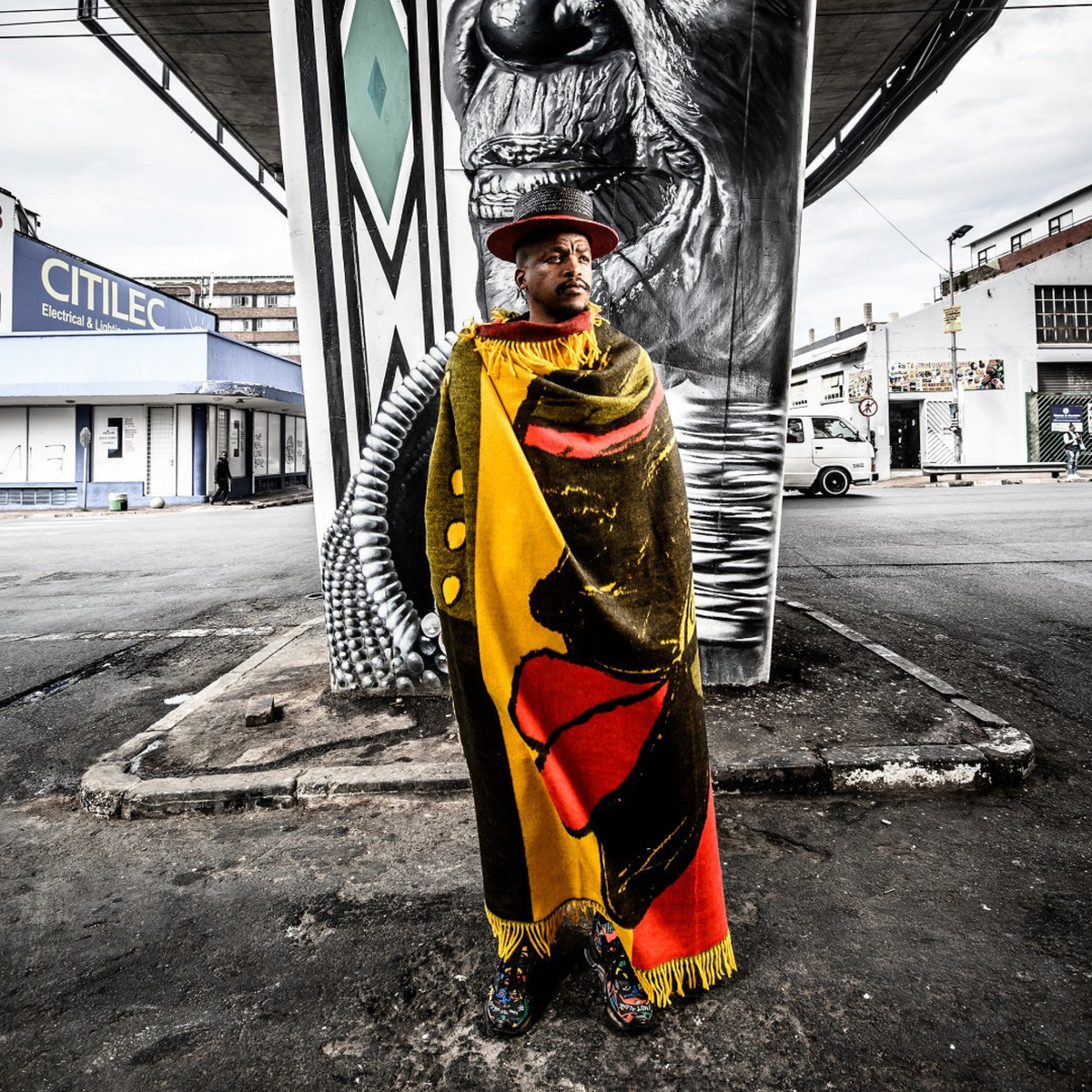 Isibusiso Sabaphansi Bella Vita Throw — Yellow / Red Blankets / My Africa