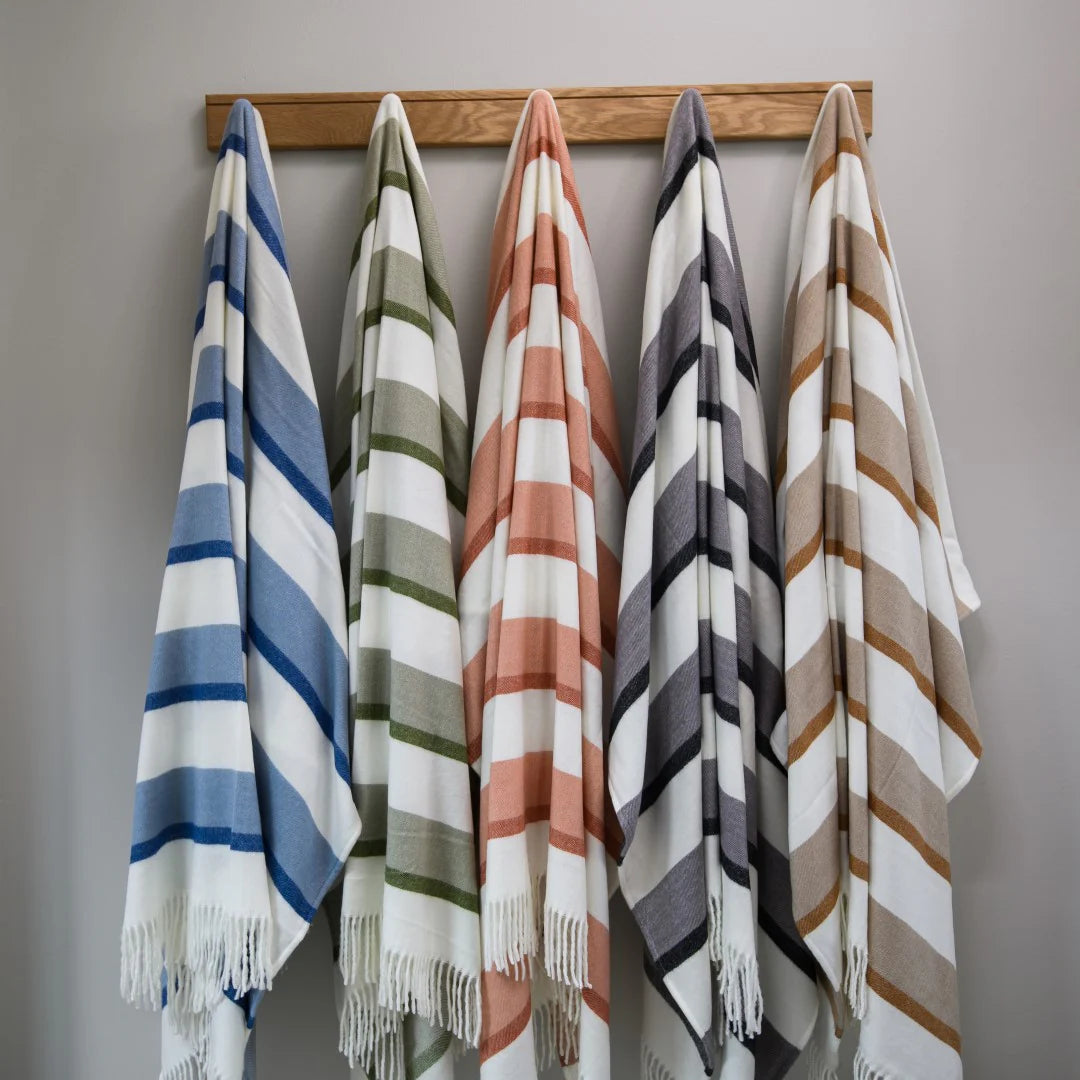 Melody – Underline | Hunter / Olive Blankets / Haven & Earth