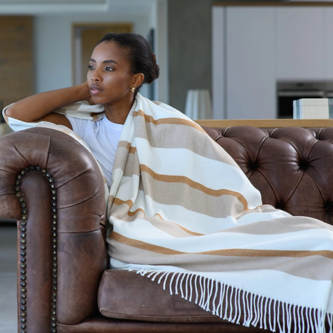 Melody – Underline | Leather / Dark Beige Blankets / Haven & Earth