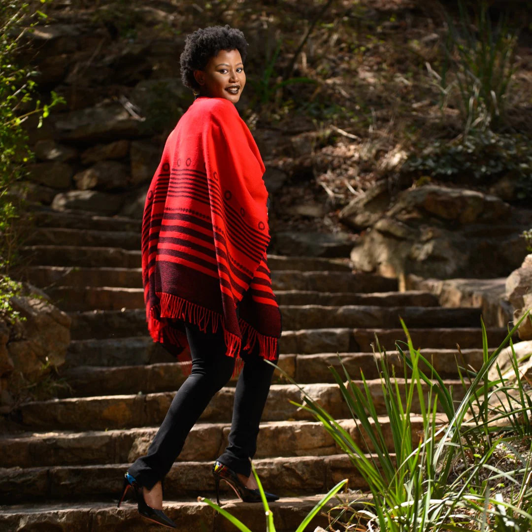 High Bulk Jacquard Wrap – Xhosa | Black/Bengal Red Blankets / Aranda