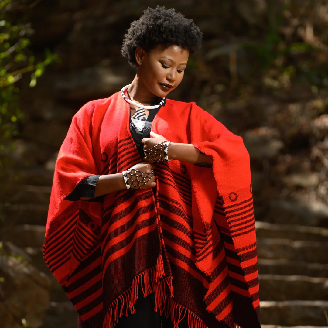 High Bulk Jacquard Wrap – Xhosa | Black/Bengal Red Blankets / Aranda