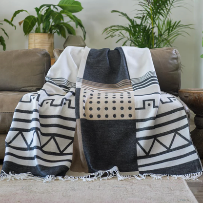 Bella Vita Xhosa Umbhaco Throw Blanket – My Africa Collection | Black/Cobblestone – Heritage-Inspired Design