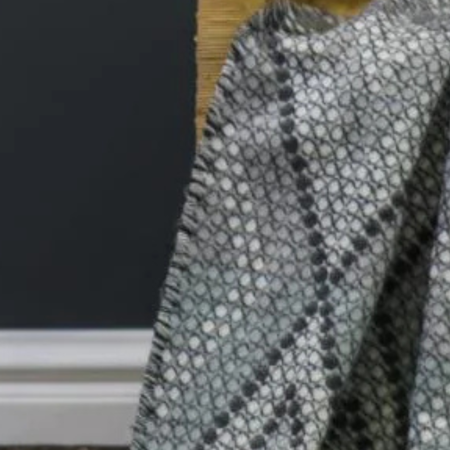 Zulu Beads Throw Blanket – My Africa Collection | Black/Iron – Symbolic African Geometry Blankets / Aranda